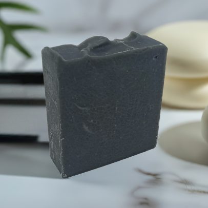 El yapımı aktif kömür sabunu 100 g ambalajlı ürün görseli